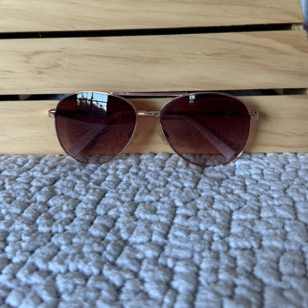 steve madden sunglasses! - Picture 1 of 4